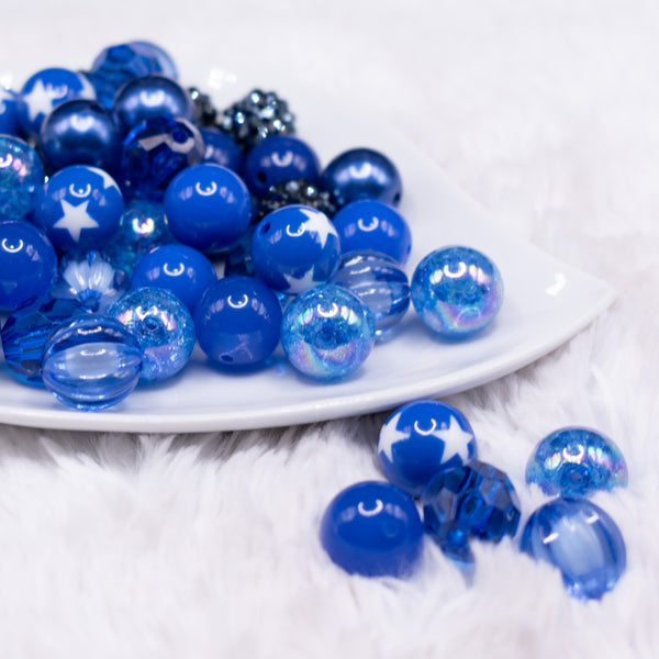 front view of a pile of1 6mm Royal Blue Acrylic Bubblegum Bead Mix