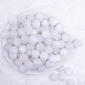 16mm White Luster Bubblegum Beads