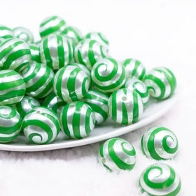 20mm Green Swirl on White Pearl Bubblegum Beads