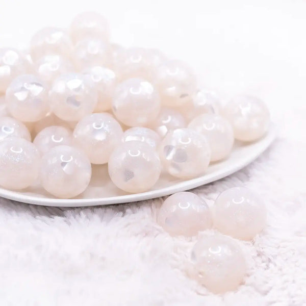 front view of a pile of 20mm White Heart Glitter Shimmer Bubblegum Bead