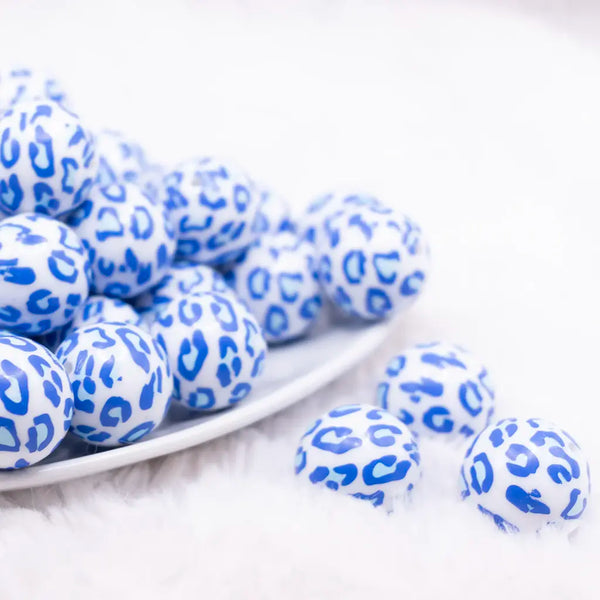 front view of a pile of 20mm Blue Leopard Animal Print Bubblegum Beads