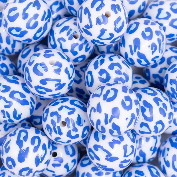 close up view of a pile of 20mm Blue Leopard Animal Print Bubblegum Beads