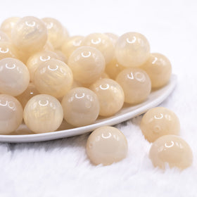 20mm Ivory Luster Bubblegum Beads