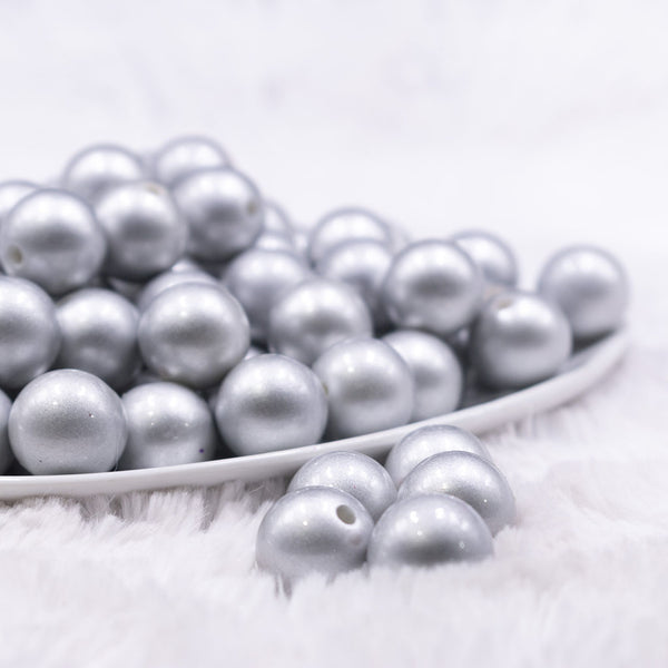 Front view of a pile of 16mm Gray Faux Pearl Acrylic Bubblegum Jewelry Beads
