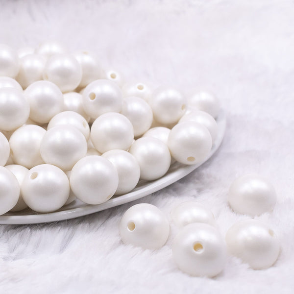 Front view of a pile of 16mm White Matte Pearl Acrylic Bubblegum Jewelry Beads