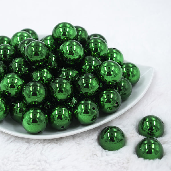 Front view of a pile of 20mm Reflective Green Acrylic Bubblegum Beads
