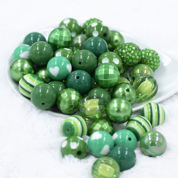 Front view of a pile of 20mm Green River Chunky Acrylic Bubblegum Bead Mix [50 Count]