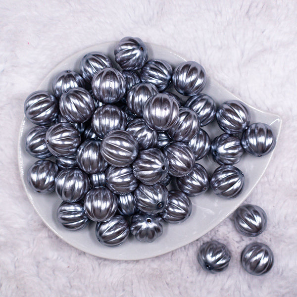Top view of a pile of 20mm Silver Pearl Pumpkin Shaped Bubblegum Bead