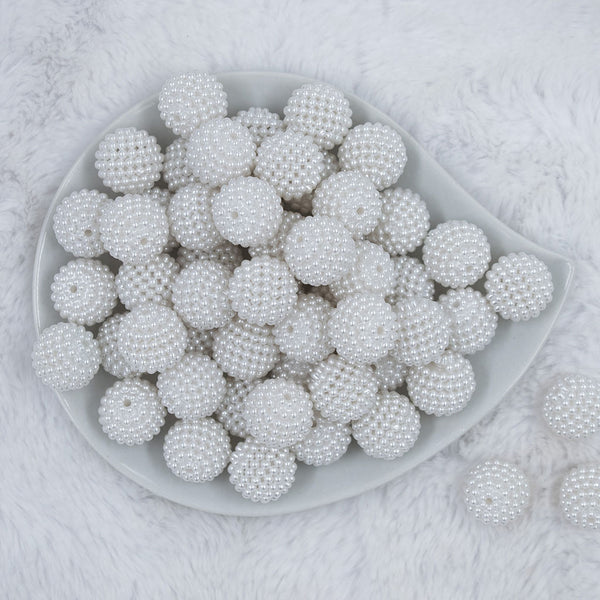 Top view of a pile of 20mm White Ball Bead Chunky Acrylic Bubblegum Beads