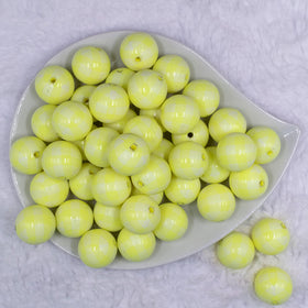 20mm Pastel Yellow Plaid Print Bubblegum Beads