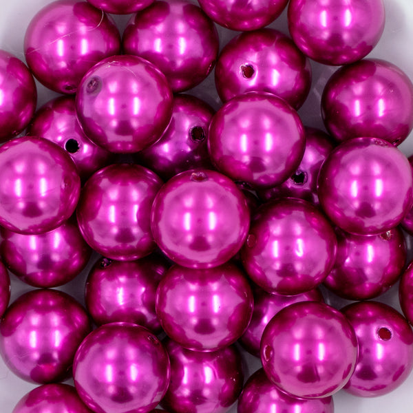 close-up view of 20mm Hot Pink Acrylic Bubblegum Beads with Faux Pearl finish