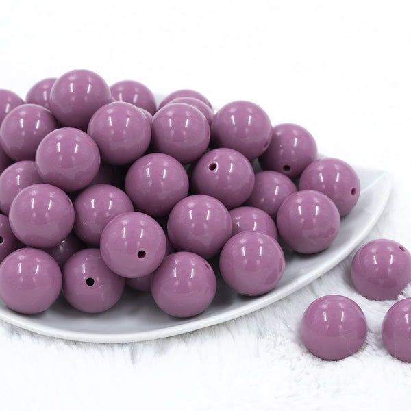 Front view of a pile of 20mm Lilac Purple Solid Chunky Acrylic Bubblegum Beads