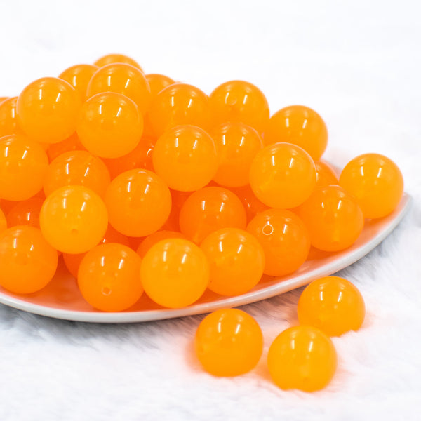 Front view of a pile of 20mm Orange 