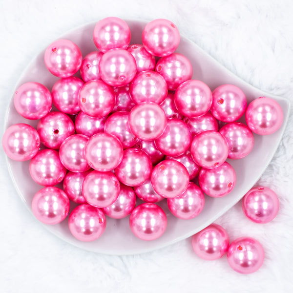 top view of a pile of 20mm Pink Faux Pearl Bubblegum Beads