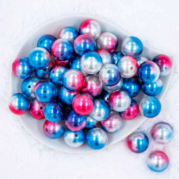 Top view of a pile of 20mm Red, White & Blue Ombre Shimmer Faux Pearl Chunky Bubblegum Beads
