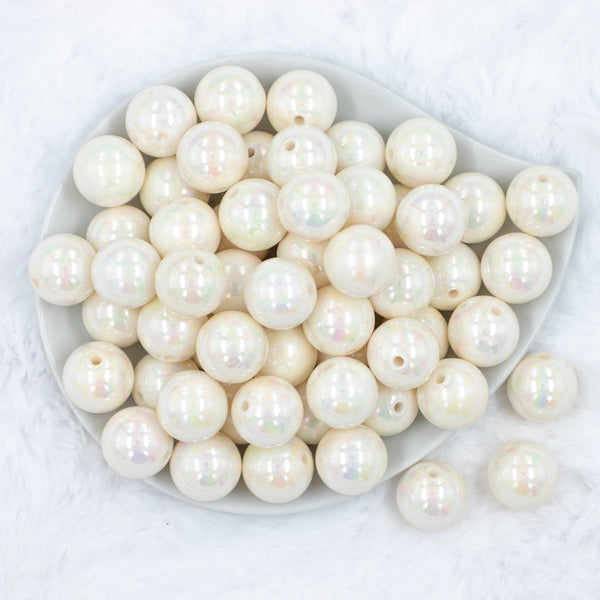 top view of a pile of 20mm White Solid AB Acrylic Bubblegum Beads