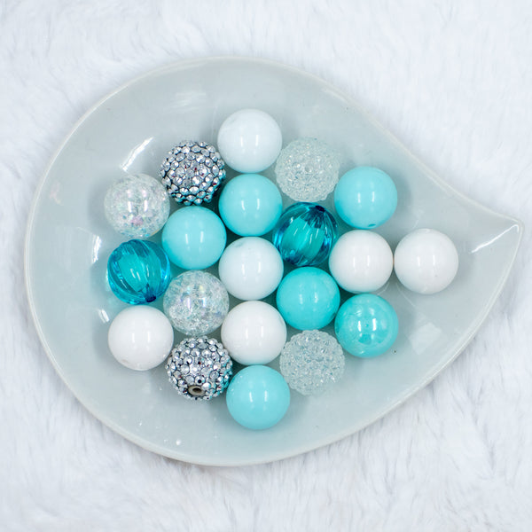 top view of 20 20mm blue, white and clear Winter Bubblegum Bead Mix
